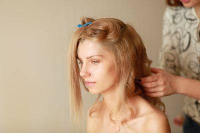 Как ухаживать за наращёнными волосами? - shkolazhizni.ru