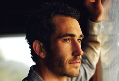 5 причин, почему мужчина не говорит о чувствах (и что это на самом деле значит) - cluber.com.ua