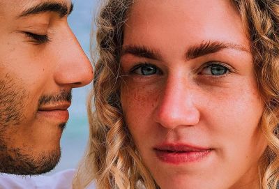 5 женских приемов, от которых растает любой мужчина - cluber.com.ua