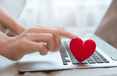 Знакомства онлайн: от развлечения к серьезным отношениям - nashsovetik.ru