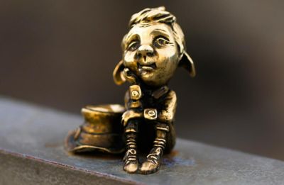 Иммануил Кант - Музеи Калининграда. 9. Какие охранники встречают посетителей на входе в Музей изобразительных искусств? - shkolazhizni.ru - Россия - Калининград