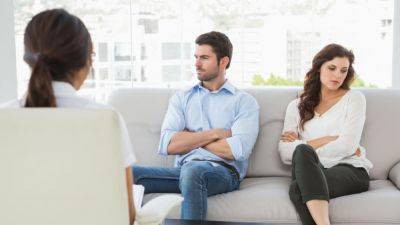 Как семейный психолог помогает справиться с конфликтами в семье? - nashsovetik.ru