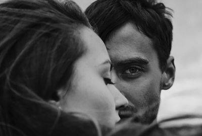 7 признаков, что мужчина хочет уйти, но не решается сказать это вслух - cluber.com.ua