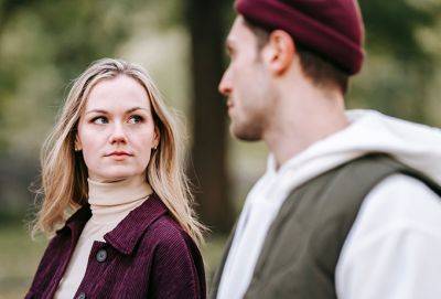 6 фраз, которые часто используют мужчины с низким эмоциональным интеллектом - cluber.com.ua