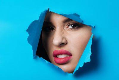 4 фразы, которые выдают необразованную женщину - cluber.com.ua