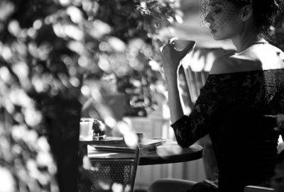 «Счастливая», — думала владелица кофейни, наблюдая за известной актрисой - cluber.com.ua