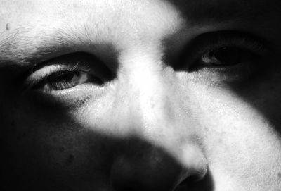 Как психопаты и нарциссы выявляют наши слабости и используют их - cluber.com.ua