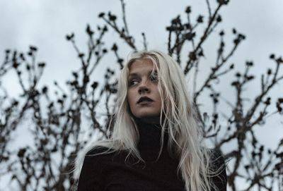 Почему фраза «будь позитивным» — плохой совет, когда у вас сложные времена - cluber.com.ua