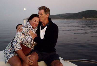 Счастливы навсегда: Пирс Броснан и его «персик» Кили Шэй Смит - cluber.com.ua