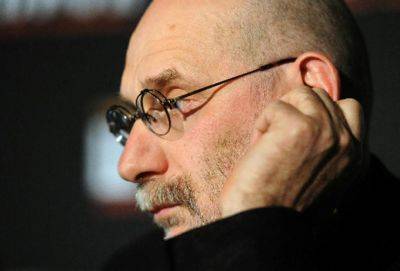 Как остаться спокойным, если вас критикуют и осуждают: совет Бориса Акунина - cluber.com.ua