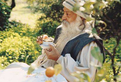 Как не стоит помогать другим людям: два совета Ошо - cluber.com.ua