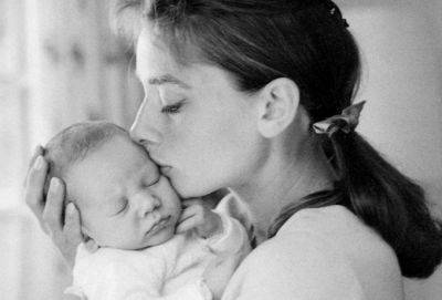 «Забота о ближнем никогда не выйдет из моды»: последняя заповедь Одри Хепберн - cluber.com.ua