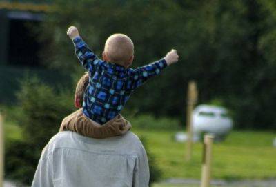 10 правил воспитания, написанных отцом в ванной во время короткого перерыва между детскими истериками - cluber.com.ua