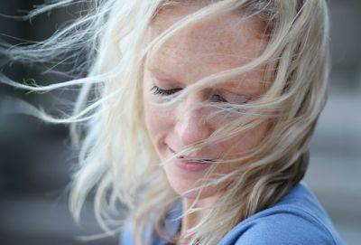 Женские убеждения, которые активизируют в мозгу программы старения - cluber.com.ua