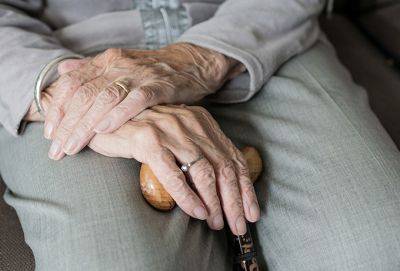 8 важных вещей, которые я осознала, наблюдая за тем, как уходит моя мама - cluber.com.ua