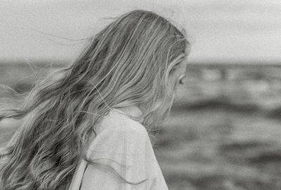 Что означает любить девушку, которая привыкла жить в одиночестве - cluber.com.ua