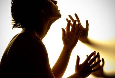 Оправдания, которые продлевают эмоциональную зависимость - cluber.com.ua