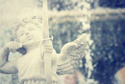 Любовный гороскоп на ноябрь: кого ждет счастье, а кого – слезы - cluber.com.ua