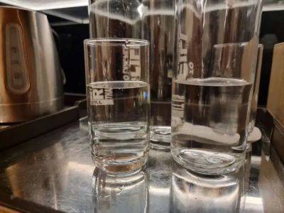 Куда поставить стакан воды, чтобы воздух стал чище: пыль не вернётся - belnovosti.by