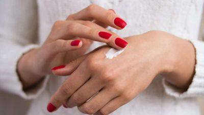 Как ухаживать за руками в осенний период - all-for-woman.com