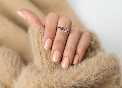 Трендовые оттенки маникюра на эту осень - all-for-woman.com - Англия