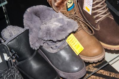 Что положить в обувь на ночь: чтобы избавиться от неприятного запаха раз и навсегда - belnovosti.by