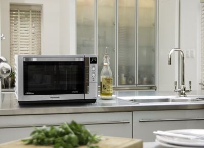 Без лимона, уксуса и мыла: просто положите это в микроволновку, чтобы очистить её - liveinternet.ru