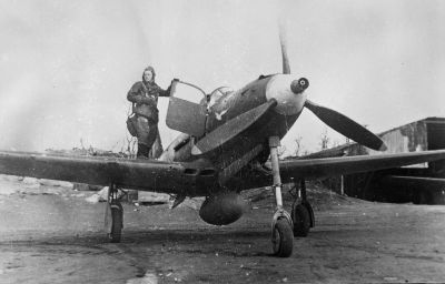 От неё все отказались. В чем заключался феномен «Аэрокобры»? - shkolazhizni.ru - СССР