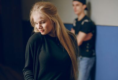 Когда вы мужчине на самом деле безразличны: 5 признаков - cluber.com.ua