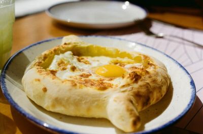 Какими блюдами знаменита грузинская кухня? - shkolazhizni.ru - Грузия